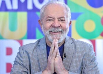 “Esse país só vai dar certo quando a classe média voltar para a escola pública”, declara Lula