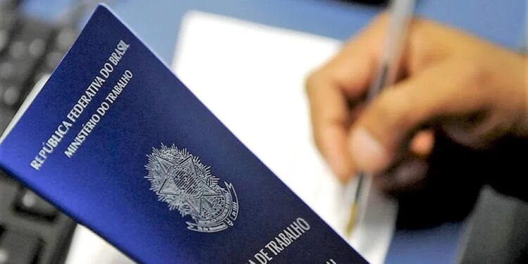 Mais de 50 vagas de trabalho são intermediadas pelo NAT nesta segunda-feira