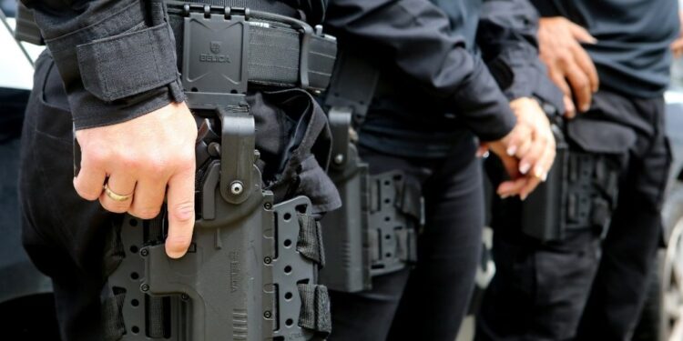 Polícia Civil prende homem após tentativa de feminicídio contra grávida em Canindé
