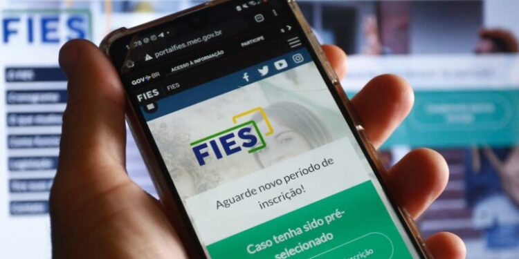 Fies inscreve a partir desta terça; veja regras e quem pode concorrer a uma vaga
