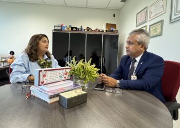 Em reunião, Elber trata de direito do consumidor com Euza Missano