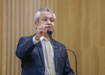 “Entendo que o fracionamento é um direito do consumidor”, declara vereador Elber sobre aumento nos estacionamentos dos shoppings