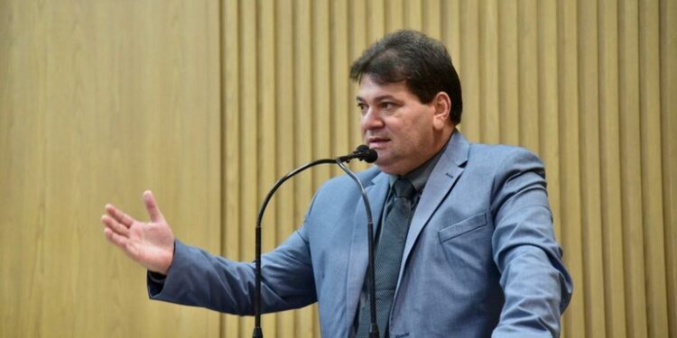 “Vamos legislar para toda a população de Aracaju”, afirma Miltinho Dantas em seu primeiro pronunciamento de 2025 na CMA