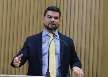 Maurício Maravilha defende projeto de lei em prol da educação de crianças autistas