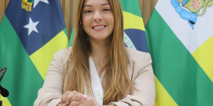 Moana Valadares participa de solenidade de boas-vindas na Câmara Municipal de Aracaju