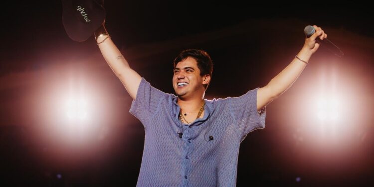 Natanzinho Lima grava projeto “De Bar em Bar 7” em sua cidade natal, Itabaiana