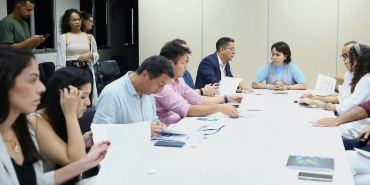 Prefeita Emília Corrêa reúne comissão organizadora para debater atividades nos 170 anos de Aracaju