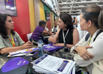 Prefeita Emília Corrêa destaca importância da participação feminina na política em Brasília