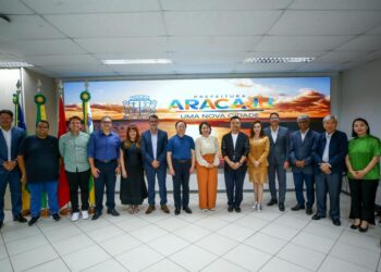 Emília recebe comitiva Chinesa em busca de novos negócios para Aracaju