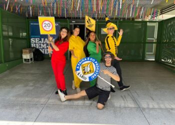 Comunidade escolar recebe apoio da SMTT para mais educação no trânsito nos horários de entrada e saída das escolas