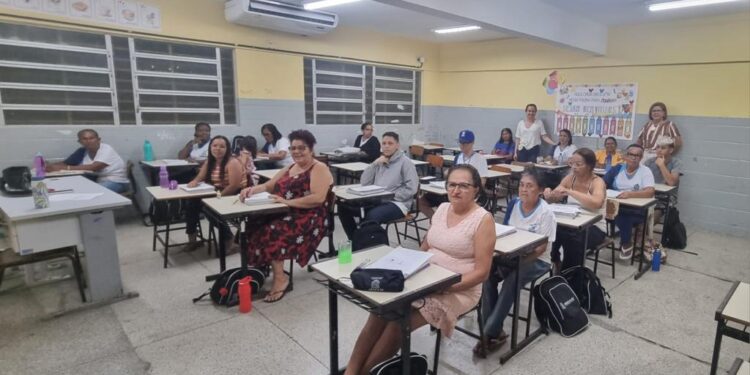 Educação de Aracaju realiza prova de fluência para alunos da EJA