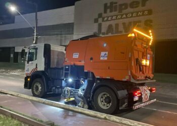 Inovação: serviço de varrição mecanizada chega às ruas da capital