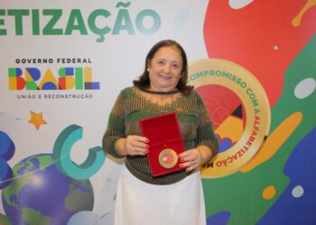 Aracaju recebe Selo Ouro por empenho com a alfabetização