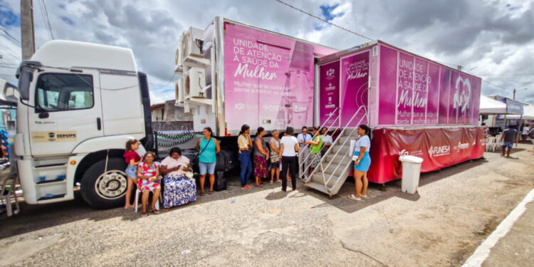 SES leva ao ‘Sergipe é aqui’ serviços que ressaltam importância do cuidado feminino durante o verão