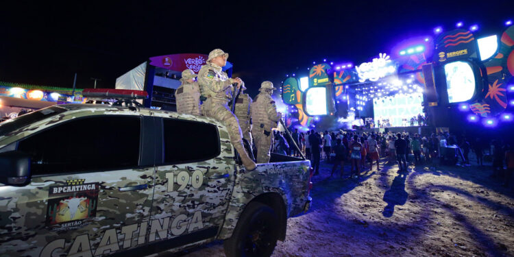 Polícia Militar atuará com mais de 5 mil profissionais para garantir a segurança do Carnaval 2025 em Sergipe