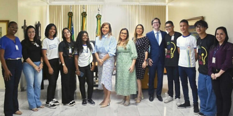 Estudantes visitam Tribunal de Justiça e ampliam conhecimento sobre cidadania