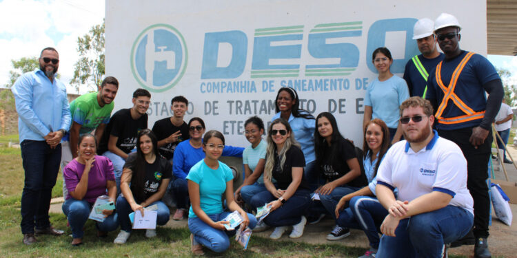 Deso recebe alunos da UFS em visita técnica à estação de tratamento de esgoto de Itabaiana