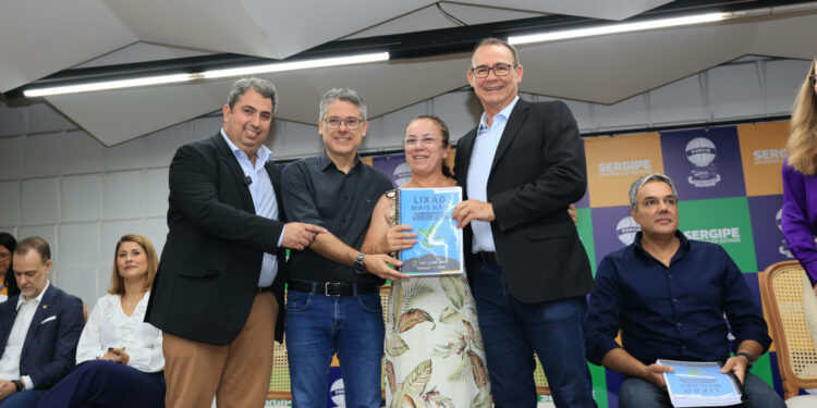 Governo de Sergipe entrega Planos de Recuperação de Áreas Degradadas para doze municípios