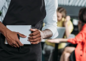 Trabalho temporário cresceu mais de 7% em 2024 e deve seguir forte no Brasil