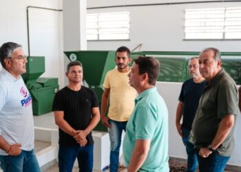 Prefeito Sérgio Reis inspeciona Casa de Farinha e estabelece prazo para funcionamento do local