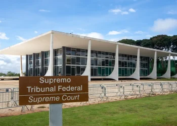 STF adia decisão sobre restrições para laqueadura e vasectomia