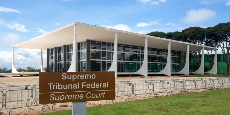 STF adia decisão sobre restrições para laqueadura e vasectomia