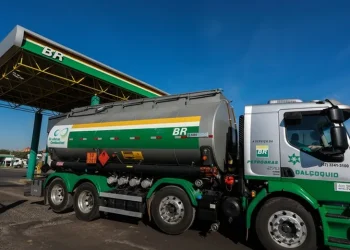 Petrobras reduz preço do diesel em R$ 0,17 a partir de 1º de abril