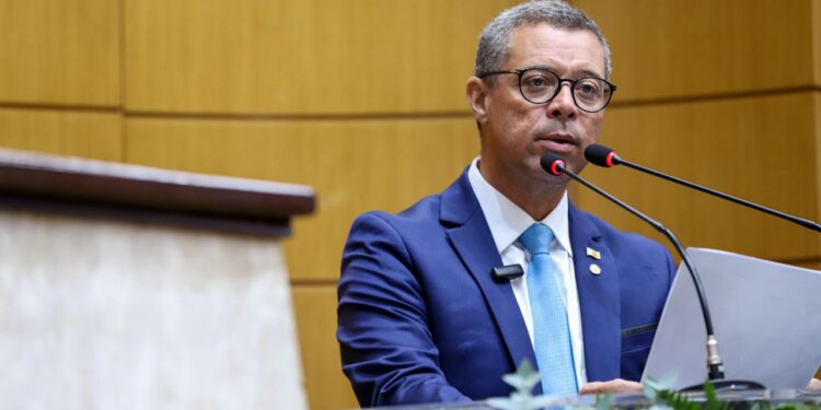 Governador de Sergipe se submete a procedimento cirúrgico e vai manter repouso durante o carnaval
