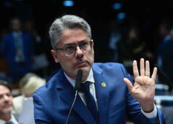 “Não podemos retroceder no combate à corrupção”, defende senador Alessandro