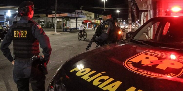 PMSE prende homem por violência doméstica e apreende simulacro de arma de fogo em Nossa Senhora do Socorro