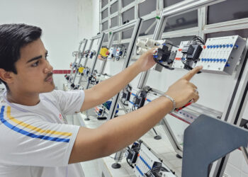 Curso de Automação Industrial do Centro de Excelência Neuzice Barreto destaca-se pela alta demanda e excelência na formação técnica