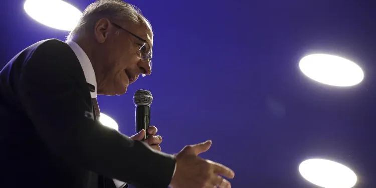 Alckmin defende retirar inflação de alimentos do cálculo da Selic