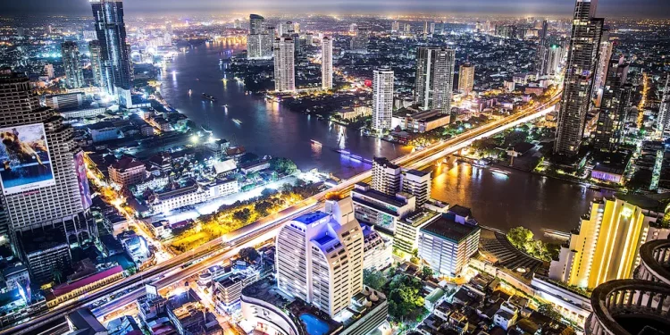 Terremoto em Mianmar afeta turismo na Tailândia