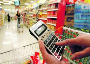 Pressionada por alimentos, prévia da inflação de março fica em 0,64%