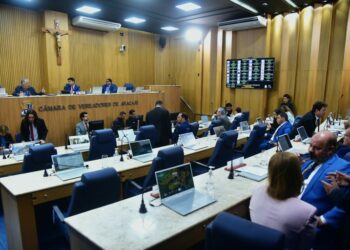 CMA recebe superintendente da SMTT para discutir PL do Executivo, que propõe empréstimo de R$ 161 milhões para compra de ônibus elétricos