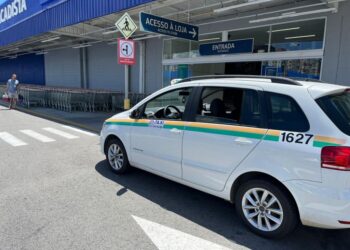 SMTT alerta que transferência de permissão para táxis exigem veículos com até cinco anos de fabricação