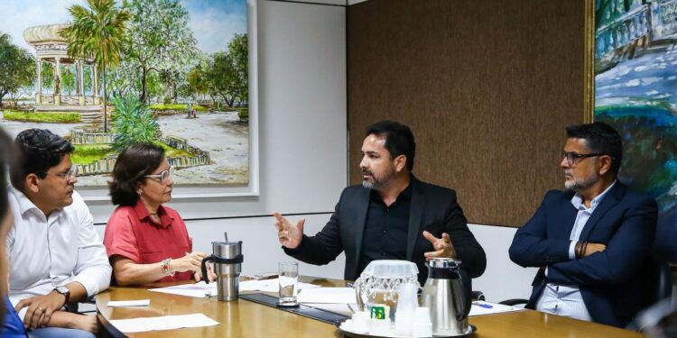 Prefeita Emília Corrêa recebe ADEMI para discutir políticas habitacionais e revitalização do Centro de Aracaju