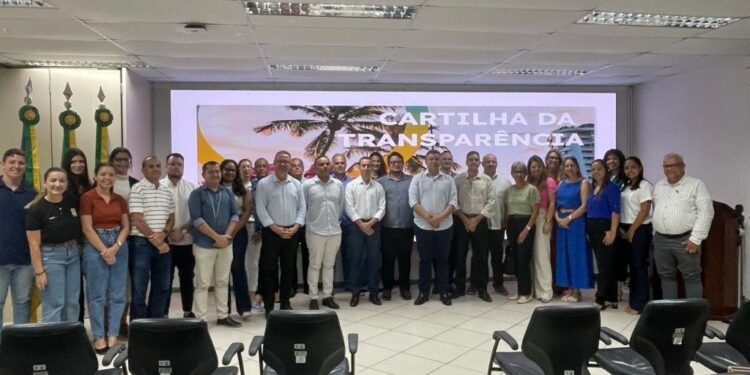 Prefeitura de Aracaju: CGM reúne secretarias para discutir transparência pública
