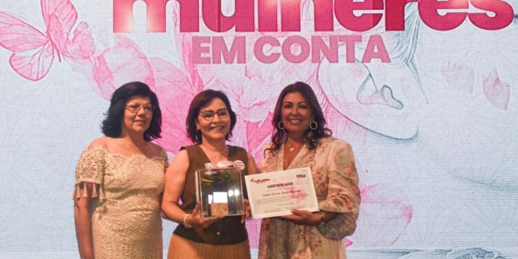Prefeita Emília Corrêa é homenageada no evento Mulheres em Conta no TCE-SE