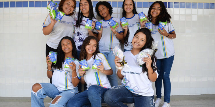 Escolas da rede estadual promovem ações em homenagem ao Dia Internacional da Mulher