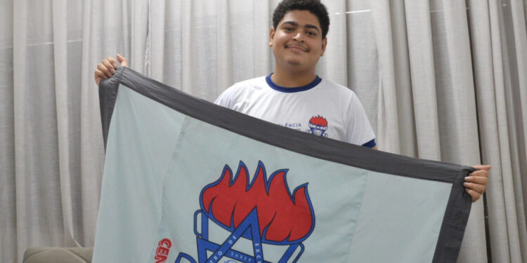 Aluno protagonista do Centro de Excelência Dom Luciano representará Brasil no G20 2025