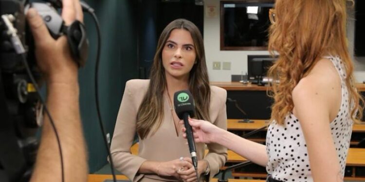 Como presidente da Comissão de Integração Nacional, Yandra Moura busca acelerar duplicação da BR-101 em Sergipe