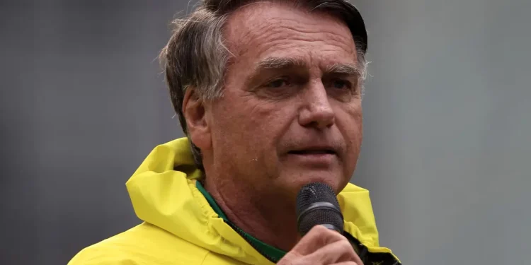 Em manifestação na Avenida Paulista, Bolsonaro acusa STF de ‘golpe’ e conluio para eleger Lula em 2022