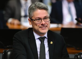 Senador Alessandro destina R$ 2,6 milhões para aquisição de tomógrafos e reforça saúde pública em Sergipe