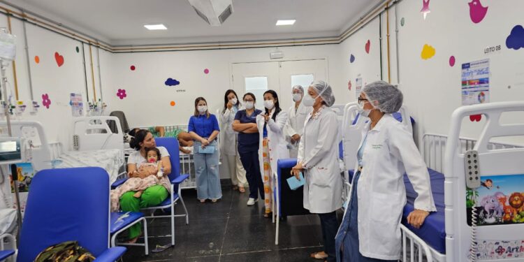 Acompanhantes de pacientes internados no Hospital da Criança recebem informações e orientações sobre Transtorno do Espectro Autista