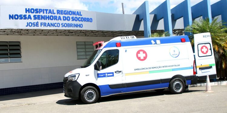 Governo do Estado entrega ambulância inter-hospitalar para Nossa Senhora do Socorro