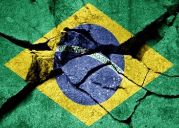 Mulheres, jovens, negros e pentecostais revelam insatisfação com a democracia brasileira, mostra pesquisa