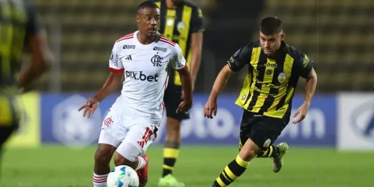 Gol de Juninho não livra Filipe Luís de bronca e Nação pede De La Cruz de ’10’ no Flamengo: “Adianta ele!”