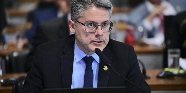 Senador Alessandro celebra avanço na duplicação da BR-101 Sul em SE