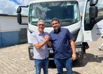 Prefeitura de Itaporanga d’Ajuda recebe doação de caminhão basculante